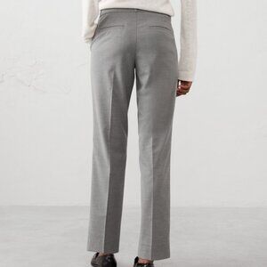 Straight-Leg Stretch Pant